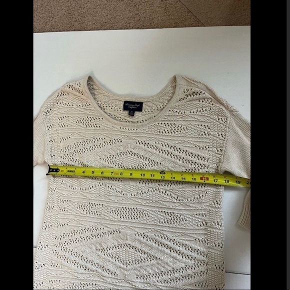 American Eagle Cream Sweater - Picture 6 of 7